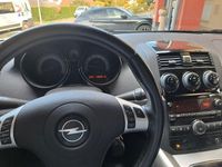 Usado Opel GT 264 HP (194 kW) 2007 Preto Cabrios