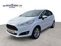 Gebraucht Ford Fiesta Celebration 80 PS (58 kW) 2016 Weiß Limousine