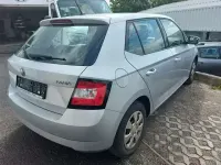 Gebraucht Skoda Fabia Active 90 PS (66 kW) 2016 Silber Limousine