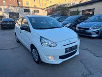 Gebraucht Mitsubishi Space Star Basis 71 PS (52 kW) 2014 Weiß Van / Kleinbus