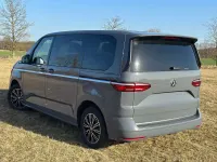 Gebraucht VW Multivan Pro 150 PS (110 kW) 2025 Grau Van / Kleinbus