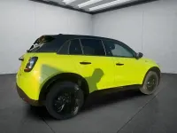 Neu Fiat 600 145 PS (106 kW) 2025 Grün SUV