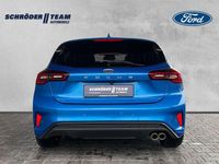 Gebraucht Ford Focus ST-Line X 125 PS (91 kW) 2024 Dynamicblau metallic Limousine