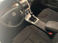 Gebraucht VW Passat 140 PS (102 kW) 2006 Blau Kombi