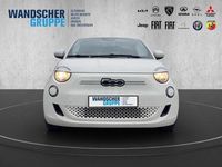 Gebraucht Fiat 500e Basis 86 kW (118 PS) 2023 Weißschwarz Kleinwagen