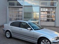Gebraucht BMW 323 170 PS (125 kW) 2000 Silber Limousine