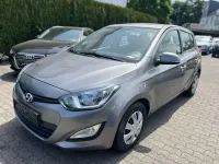 Gebraucht Hyundai i20 Classic 86 PS (63 kW) 2012 Grau Kleinwagen