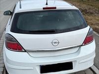 Gebraucht Opel Astra 90 PS (66 kW) 2009 Weiß Limousine