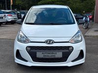 Gebraucht Hyundai i10 Pure 67 PS (49 kW) 2019 Weiß Kleinwagen