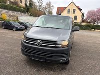 Gebraucht VW Transporter 150 PS (110 kW) 2020 Grau Van