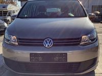 Gebraucht VW Touran Trendline 105 PS (77 kW) 2013 Beige Van / Kleinbus