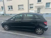 Gebraucht Mercedes B180 116 PS (85 kW) 2010 Schwarz Van / Kleinbus
