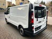 Gebraucht Opel Vivaro 125 PS (91 kW) 2018 Weiß Van / Kleinbus