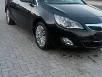 Gebraucht Opel Astra 140 PS (102 kW) 2011 Schwarz Kombi