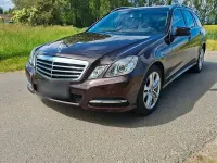 Gebraucht Mercedes E220 Avantgarde 170 PS (125 kW) 2012 Braun Limousine