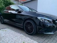 Gebraucht Mercedes CLA200 Shooting Brake Urban 156 PS (114 kW) 2017 Schwarz Kombi