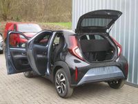 Neu Toyota Aygo 72 PS (52 kW) 2025 Celestite grey (1k3)/ black mi Kleinwagen