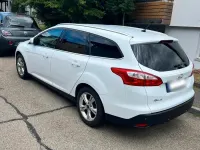 Gebraucht Ford Focus 105 PS (77 kW) 2012 Weiß Kombi