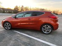 Gebraucht Kia Ceed 135 PS (99 kW) 2014 Orange Kleinwagen