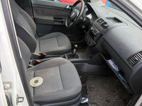 Gebraucht VW Polo 75 PS (55 kW) 2004 Weiß Kleinwagen