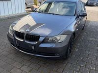 Gebraucht BMW 318 Sport Line 143 PS (105 kW) 2006 Grau Limousine