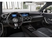 Gebraucht Mercedes CLA200 Shooting Brake Premium 163 PS (119 kW) 2025 Grau Kombi
