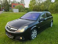 Używany Opel Signum 250 KM (183 kW) 2006 Czarny Hatchback