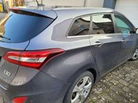 gebraucht Hyundai i30 blue 1.6 CRDi Premium