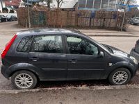 Gebraucht Ford Fiesta 80 PS (58 kW) 2007 Grau Kleinwagen