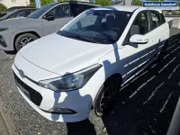 Gebraucht Hyundai i20 101 PS (74 kW) 2017 Weiß Kleinwagen
