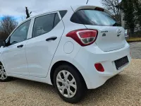 Gebraucht Hyundai i10 67 PS (49 kW) 2016 Weiß Kleinwagen