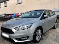 Gebraucht Ford Focus Titanium 120 PS (88 kW) 2017 Grau Kombi