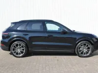Używany Porsche Cayenne 340 KM (250 kW) 2022 Czarny SUV