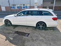Gebraucht Mercedes E200 Avantgarde 136 PS (100 kW) 2015 Weiß Kombi