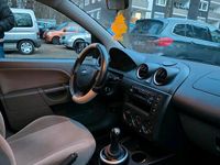 Gebraucht Ford Fiesta 80 PS (58 kW) 2003 Silber Kleinwagen