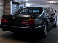 Gebraucht BMW 735 210 PS (154 kW) 1988 Schwarz Limousine