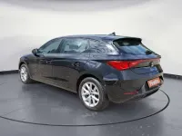 Używany Seat Leon CONNECT 110 KM (80 kW) 2022 Czarny Sedan/Limuzyna