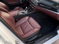 Gebraucht BMW 530 258 PS (189 kW) 2011 Weiß Limousine