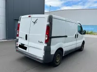 Gebraucht Renault Trafic 114 PS (83 kW) 2011 Weiß Van / Kleinbus