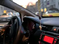 Gebraucht Kia Rio 90 PS (66 kW) 2014 Rot Limousine