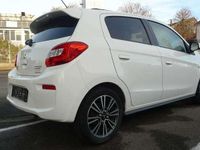 Gebraucht Mitsubishi Space Star Edition 80 PS (58 kW) 2017 Weiß Limousine
