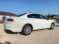 Gebraucht VW Passat Business 150 PS (110 kW) 2020 Pure white Limousine