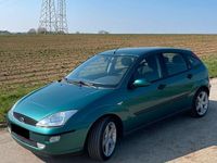 Gebraucht Ford Focus Ghia 116 PS (85 kW) 1999 Grün Limousine