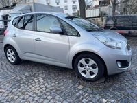 Gebraucht Kia Venga 125 PS (91 kW) 2014 Silber Kleinwagen