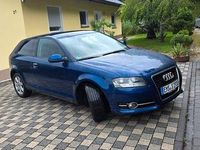 Gebraucht Audi A3 Ambiente 105 PS (77 kW) 2010 Blau Limousine