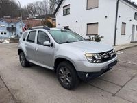Gebraucht Dacia Duster Lauréate 125 PS (91 kW) 2015 Grau SUV