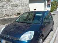 Używany Ford Fiesta Ambiente 101 KM (74 kW) 2003 Niebieski Hatchback