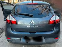 Gebraucht Renault Mégane 110 PS (80 kW) 2015 Grau Limousine