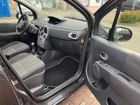 Second-hand Renault Modus 101 CP (74 kW) 2008 Negru Monovolum
