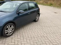 Gebraucht VW Golf VI Comfortline 105 PS (77 kW) 2011 Blau Kleinwagen